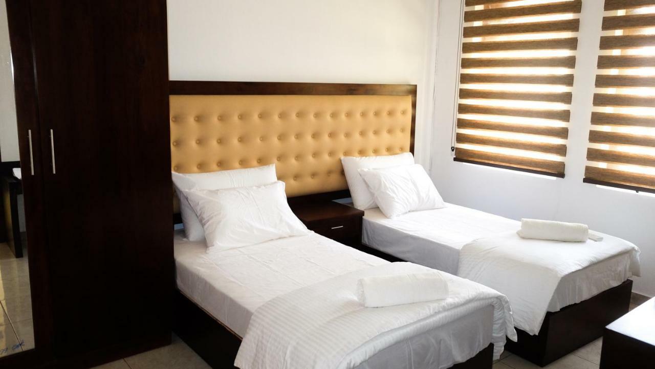 Hotel Vivid Colombo Exterior foto